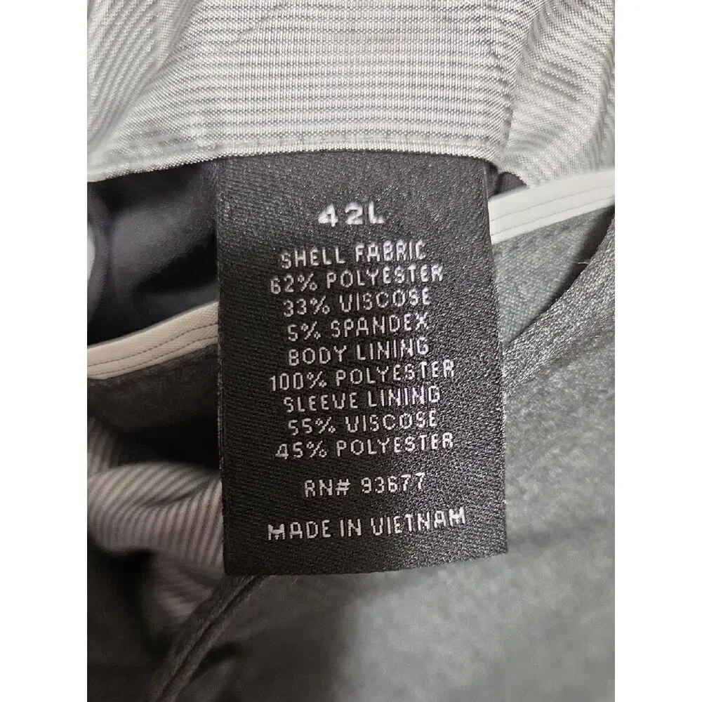 JF. J. Ferrar.  3 Piece Men's Gray Suit. Size Large. NWT